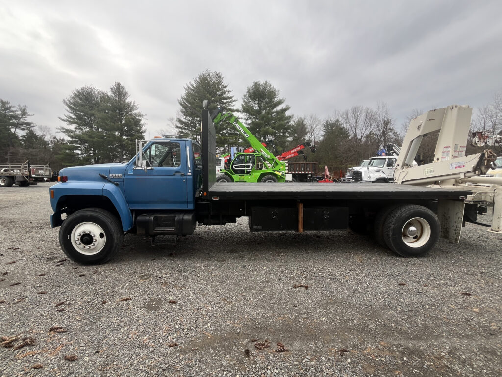 National L95 Mounted on 1993 Ford F800 National L95 Mounted on 1993 Ford F800